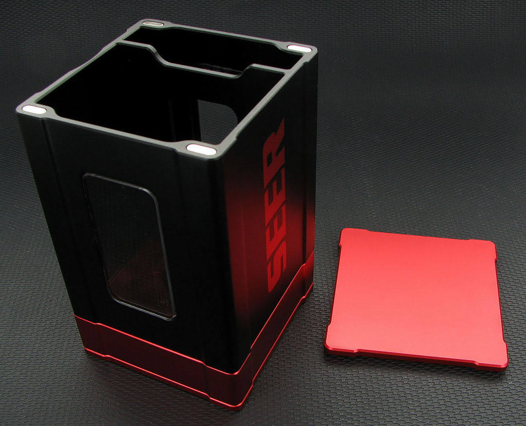 Red Satin Finish Magnetic Close Deck Box G94901